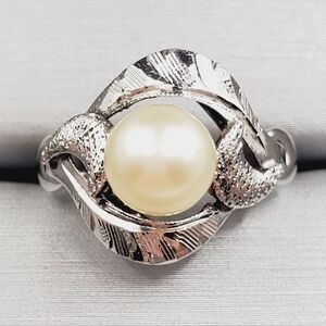 Pearl Ring 925 Sterling Silver Ring Moon Ring Vintage Ring Diamond Cut Ring